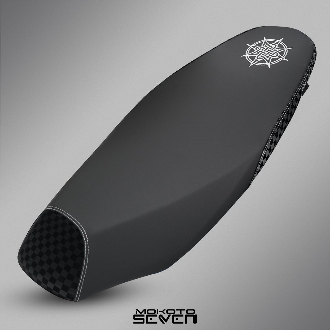 MOKOTO SEVEN NMAX V2 / V3 F1 STYLE FLAT SEAT